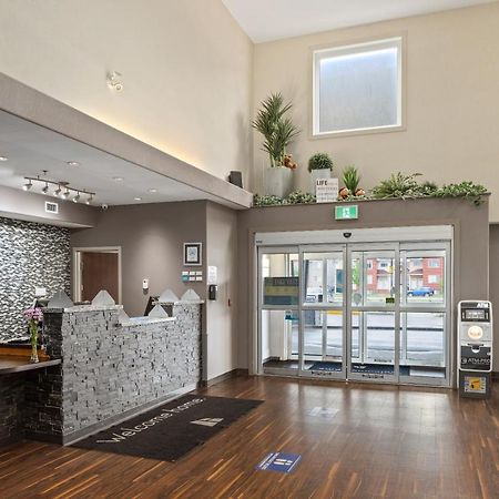 Home Inn & Suites Regina Airport Eksteriør billede