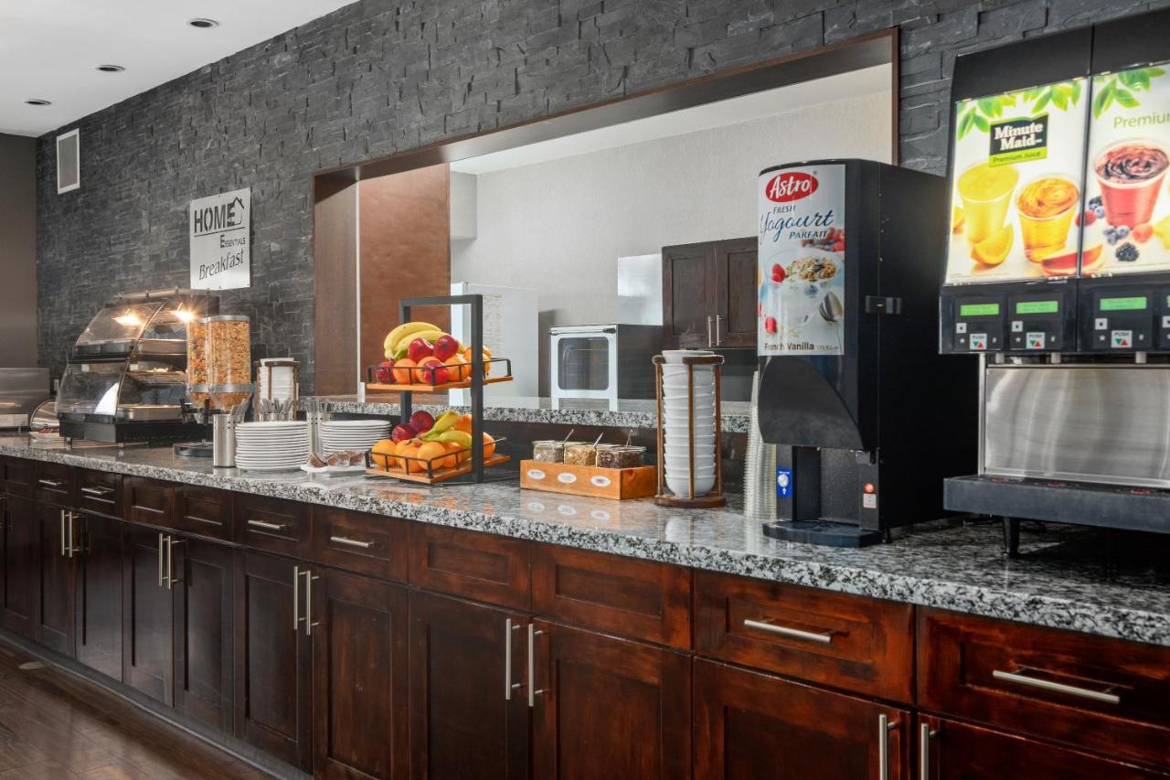 Home Inn & Suites Regina Airport Eksteriør billede