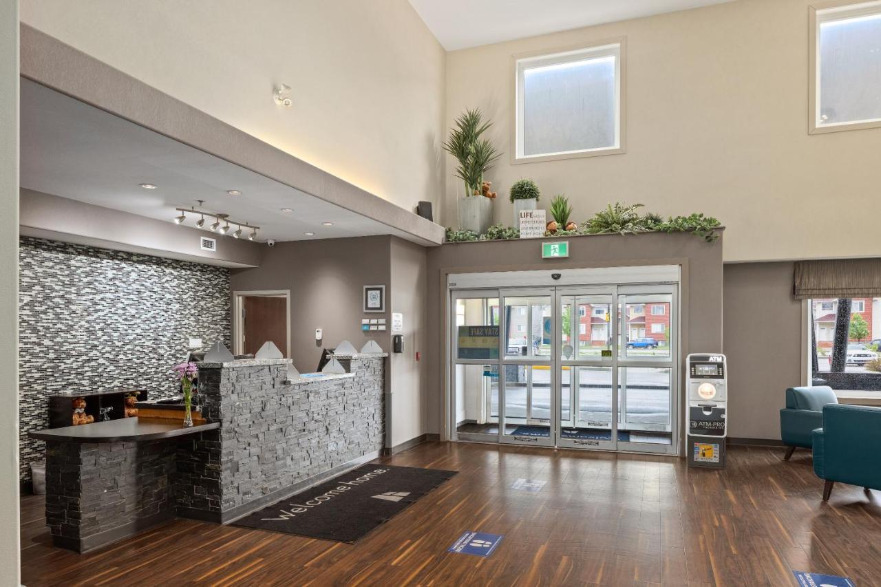 Home Inn & Suites Regina Airport Eksteriør billede