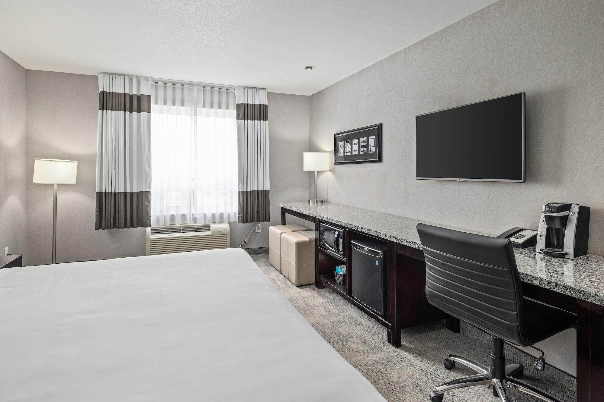 Home Inn & Suites Regina Airport Eksteriør billede