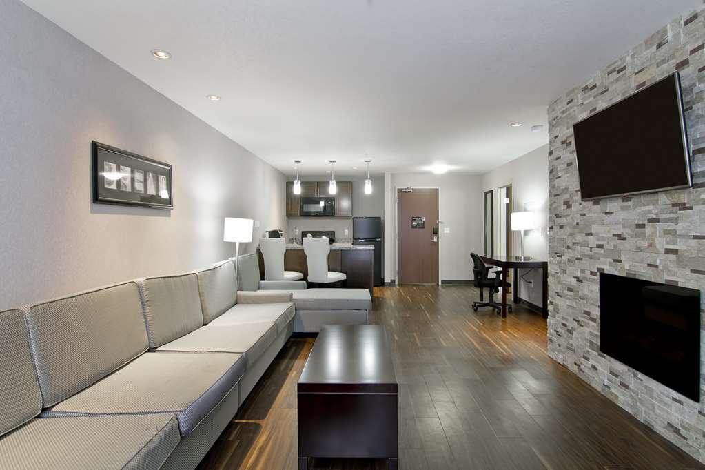 Home Inn & Suites Regina Airport Værelse billede
