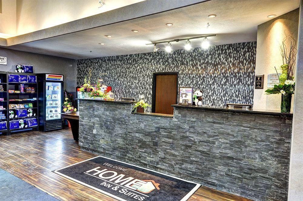 Home Inn & Suites Regina Airport Eksteriør billede