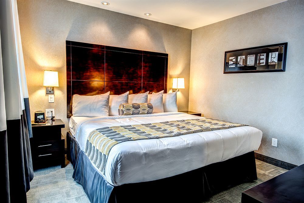 Home Inn & Suites Regina Airport Eksteriør billede