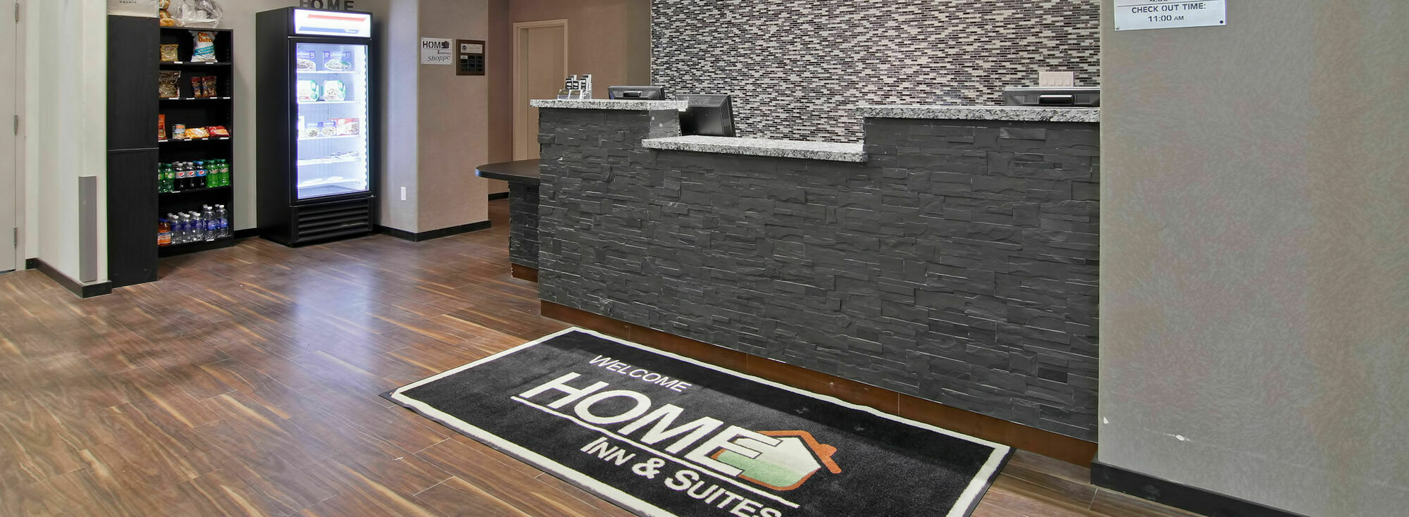 Home Inn & Suites Regina Airport Eksteriør billede